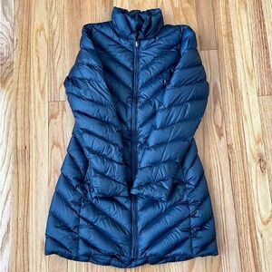 Patagonia long Women's Dark Blue Jacket women’s size Xs